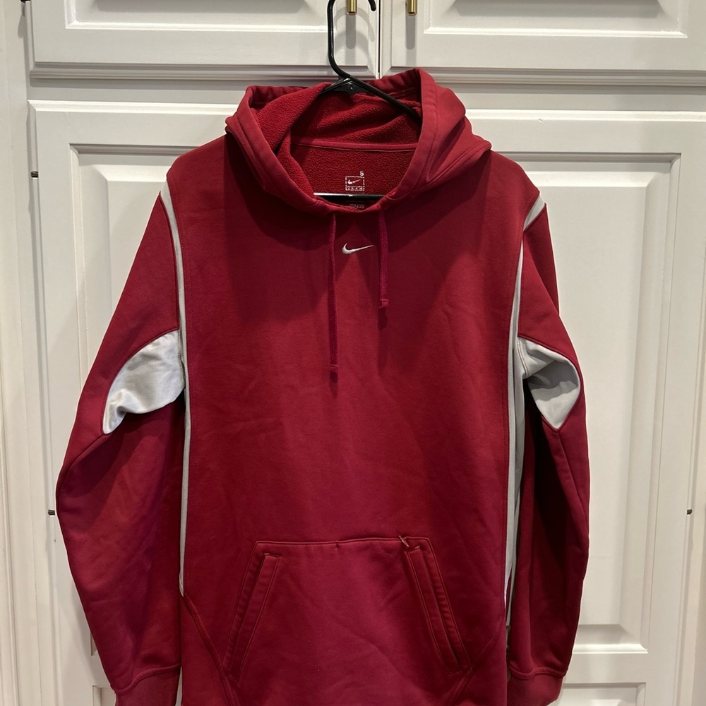 Nike Small Center Swoosh Hoodie